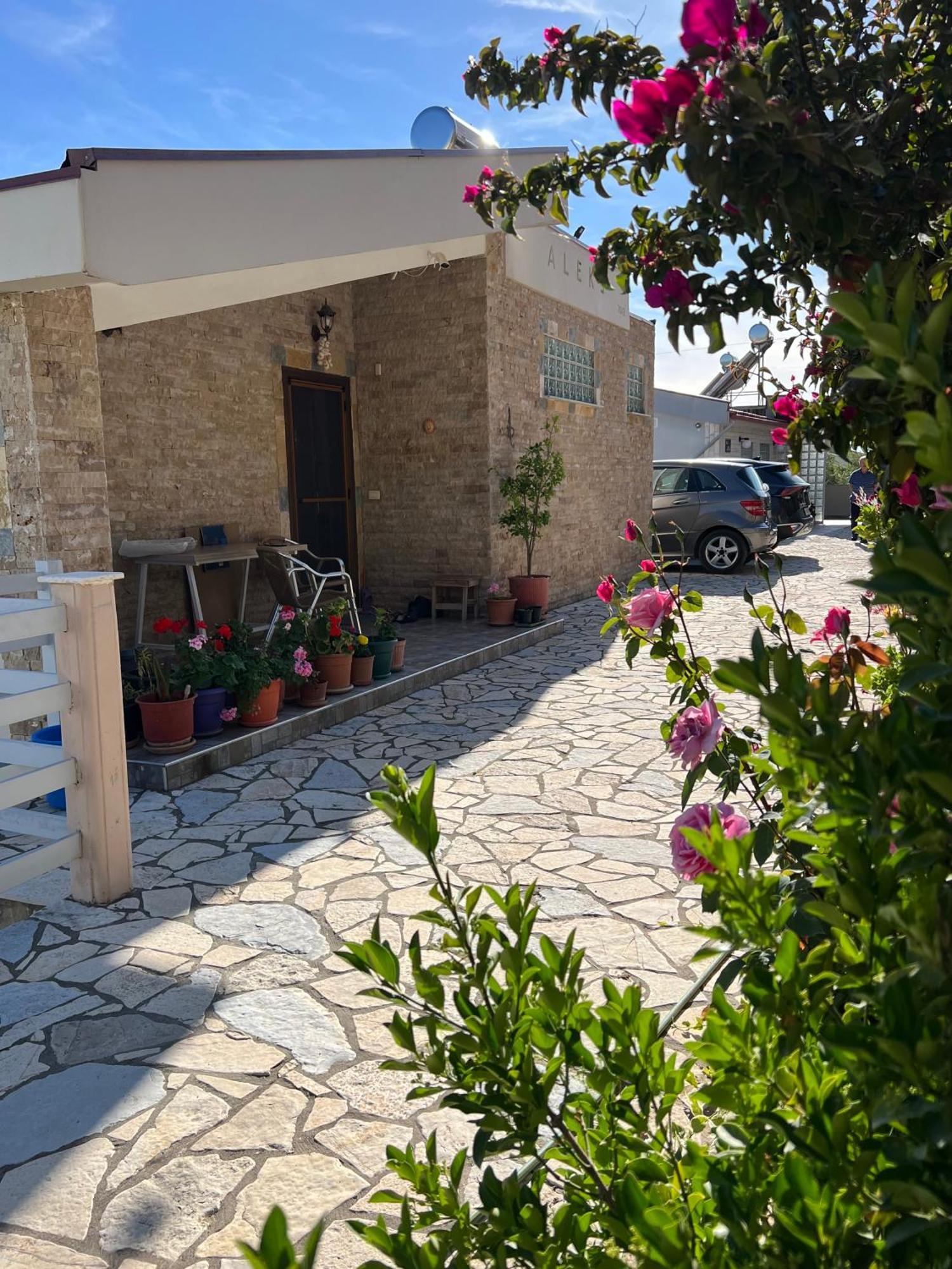 Vila Aleks Vuno Exterior photo